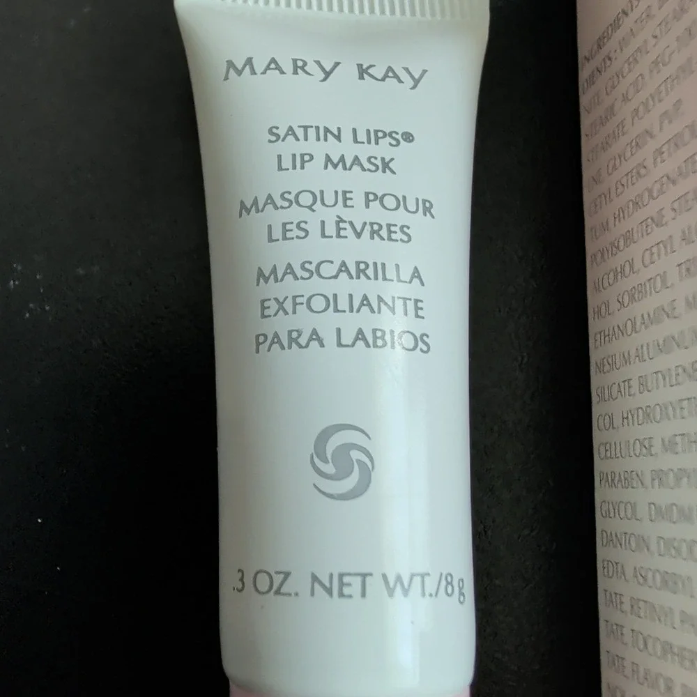 Mary Kay Satin Lips Lip Mask Exfoliating Treatment .3 oz 8g NIB 235100